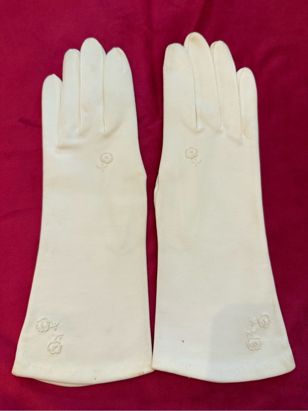 Vintage Ivory Mid-Length Cotton Gloves Embroidered Floral Detail Size 7.5
